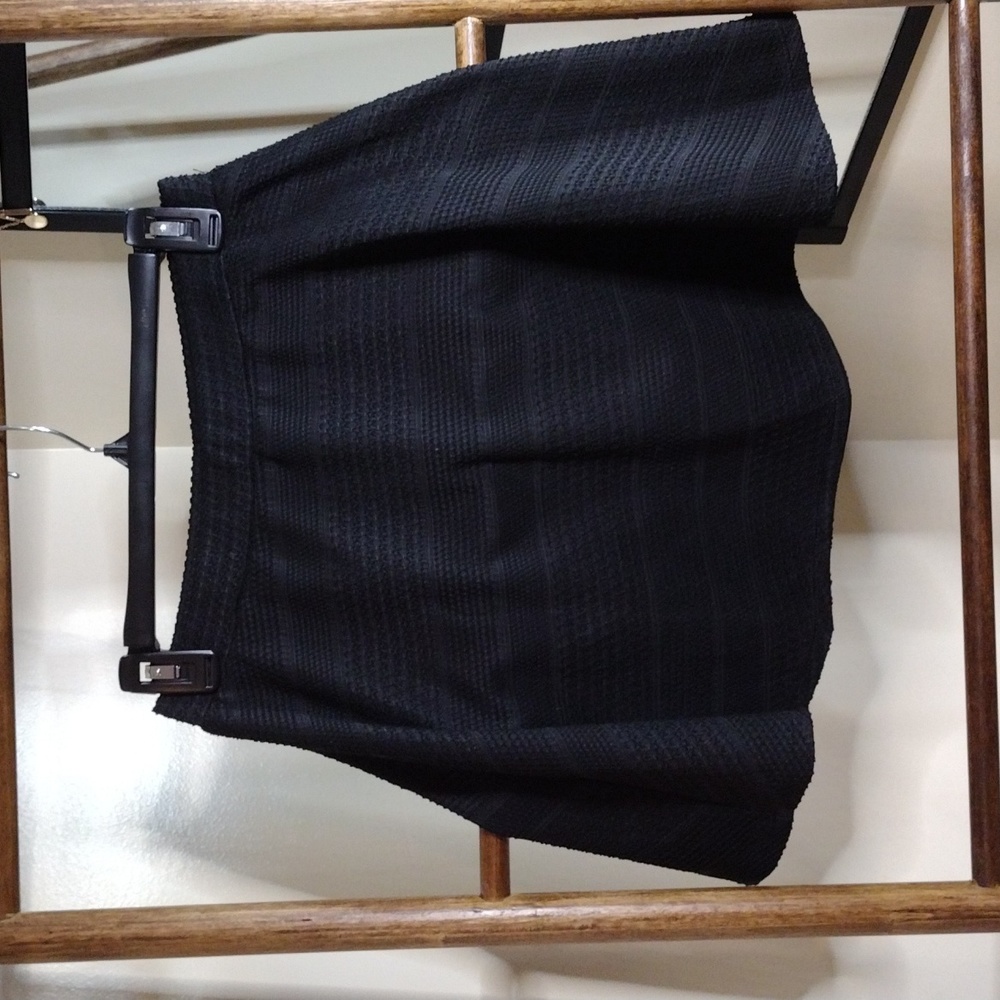 Joe B Black Textured Circle Skirt Size Medium
